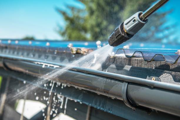 Best Sidewalk Pressure Washing  in Leslie, MI